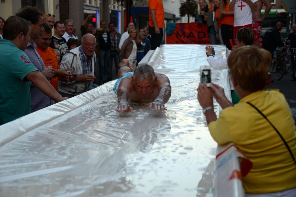 ../Images/Donderdag kermis 517.jpg